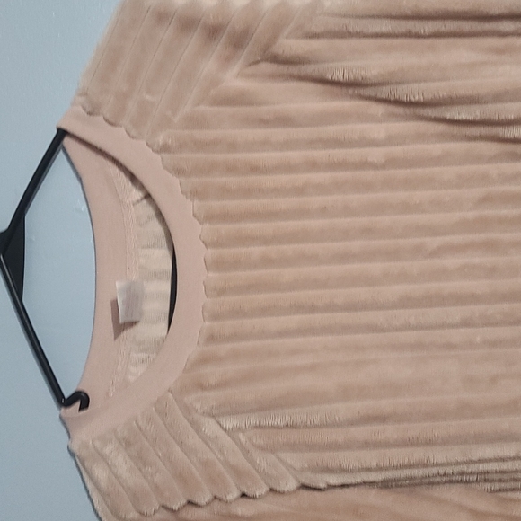 Sweater - Picture 3 of 5